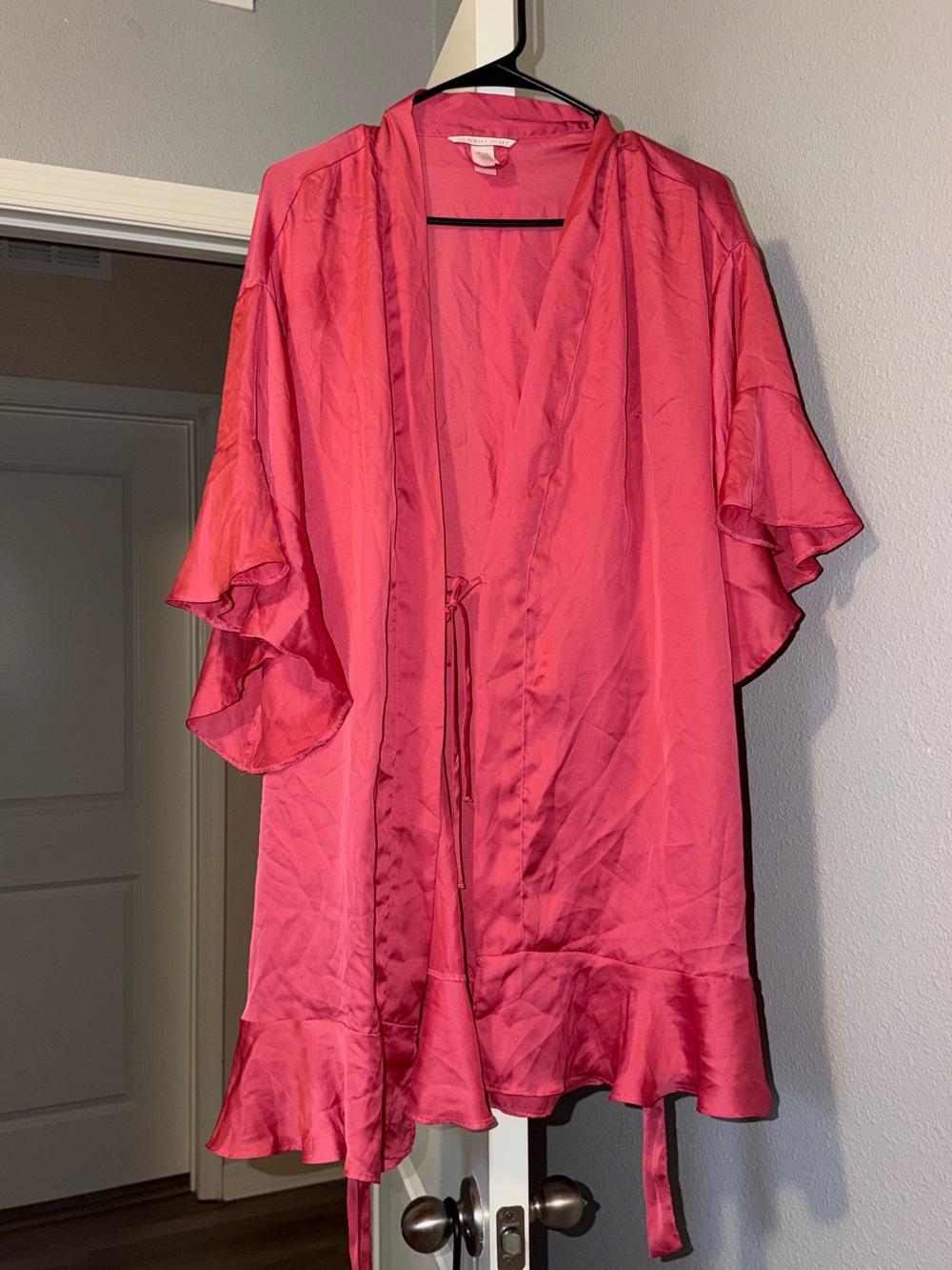 Victoria's Secret Coral Pink Ruffle Kimono Robe